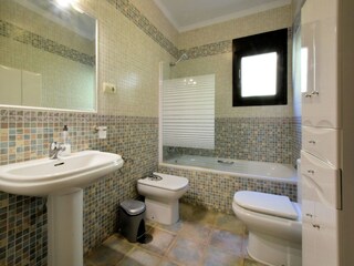 Villa Sayalonga Features 31