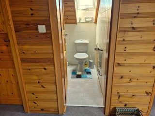 2. WC  Studio