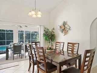 dining area of the holiday home in Cape Coral, FL