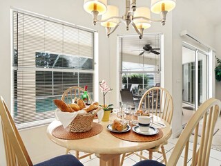 breakfast corner of the villa in Cape Coral