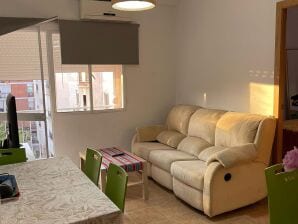 Cosy apartment with shared balcony - Mairena del Aljarafe - image1