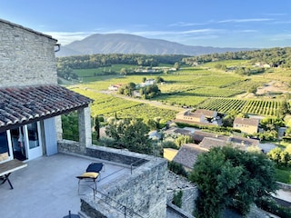 Terrasse und Blick auf Mont Ventoux