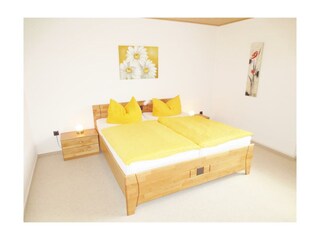 Schlafzimmer Bild 1