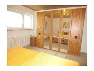 Schlafzimmer Bild 2