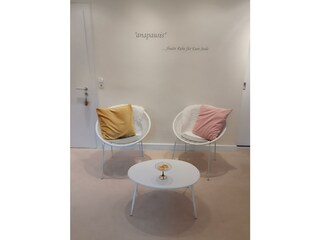 Wohn-/Schlafzimmer(5)