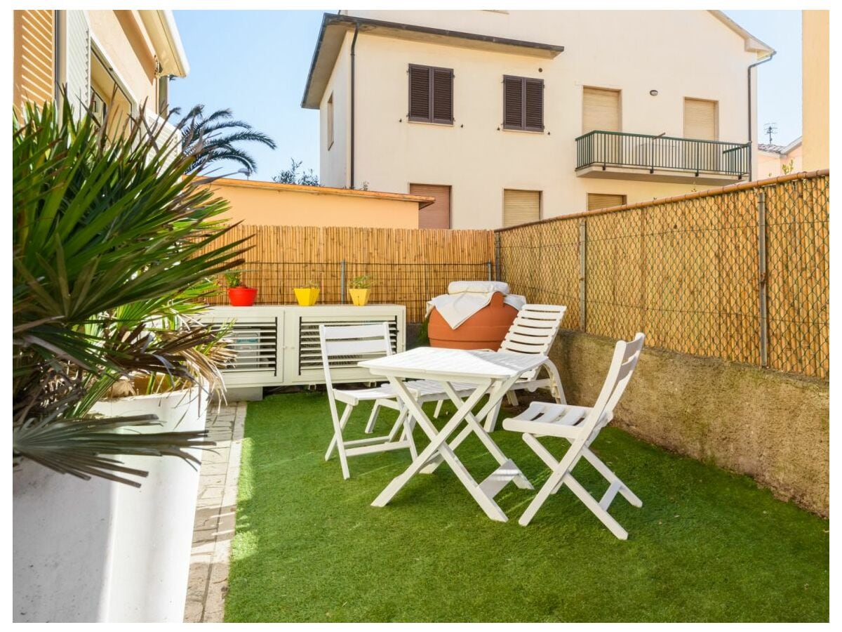 Apartment Castiglione Della Pescaia Außenaufnahme 1