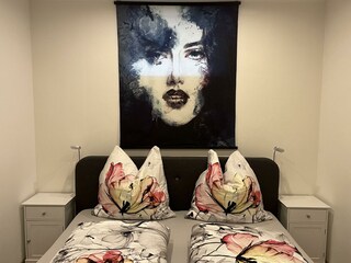 Schlafzimmer 1