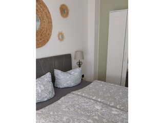 d63cf33c-1ebf-4ec7-92f4-78d54f87f126