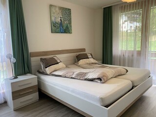 1. Zimmer Rubin Wasserfall II