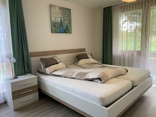 1. Zimmer Rubin Wasserfall II