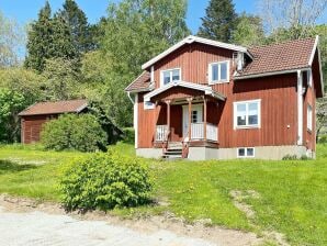 Holiday house 8 person holiday home in ANNEBY - Flisby - image1