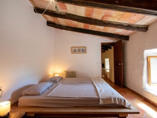 Schlafzimmer 5