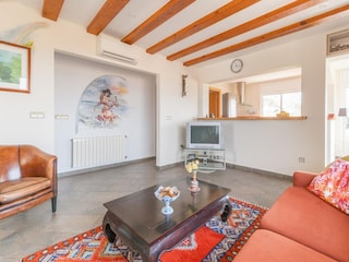 Villa Roses Features 37