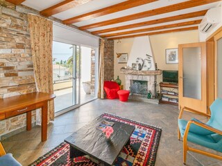 Villa Roses Features 42