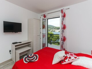 Apartment Saplunara Features 5