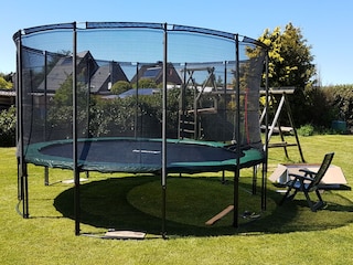 großes Trampolin