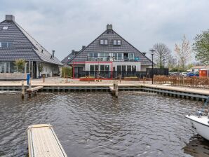 Ruim vakantiehuis met uitzicht op de haven - Uitwellingerga - image1