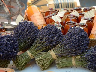 Marktstand in der Provence