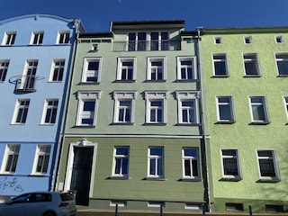 Frontansicht Haus mit Ferienwohnung im DG