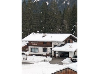 PXL_20231210_141134385