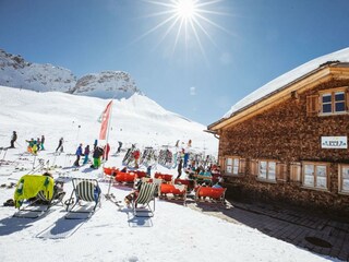 Winter18 (c)Warth-Schröcken Tourismus_Fotograf Seb