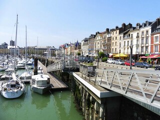 Maison de vacances Saint Martin aux Buneaux Environnement 18