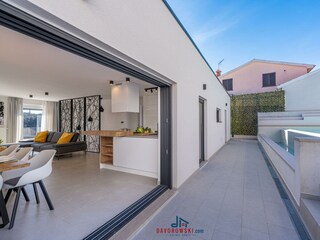 Villa Pješčana Uvala Buitenaudio-opname 8