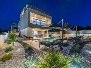 Villa Seaview 032 met verwarmd zwembad