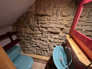 Kleines separates WC beim Schlafzimmer 4. Etage