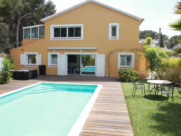Villa in La Londe-les-Maures
