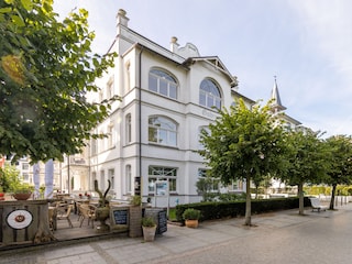Villa Gudrun - der historische Teil - Promenadenansicht