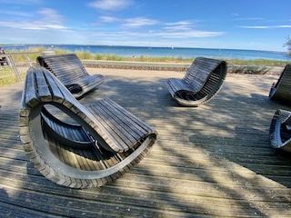 Relaxen an der Strandpromenade