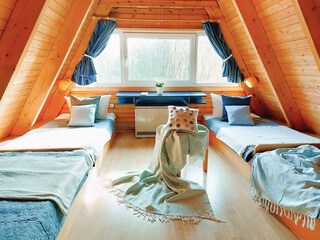 4-Bett-Zimmmer im DG