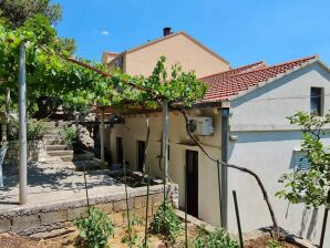 Apartamento Apartments Maruška - Two Bedroom Apartment with Balcony and Sea View - Sobra - image1