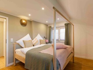 1. Schlafzimmer (EG)