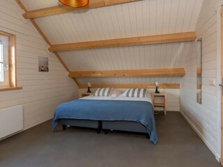 Schlafzimmer mit 3 Luxus Einzel Boxspringbetten (90x200
