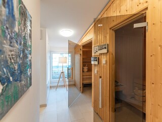 Wellnessbereich im Dachgeschoss des Hauses