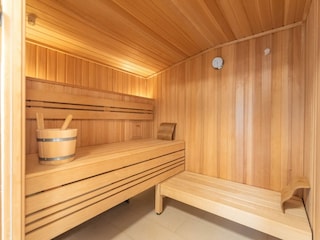 Wellnessbereich im Dachgeschoss des Hauses