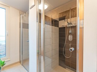 Wellnessbereich im Dachgeschoss des Hauses