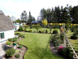 Großzügiger gepflegter Garten