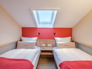 Schlafzimmer 2