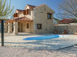 Vakantiehuis Marilu met zwembad