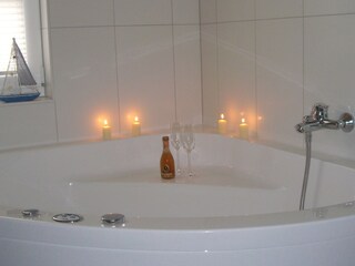 Bad mit Whirlpool