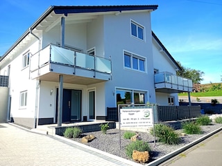 Front 1a-d