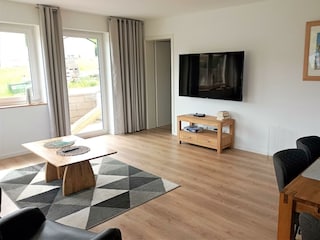 Charly Flurweg 12 UG Wozi TV