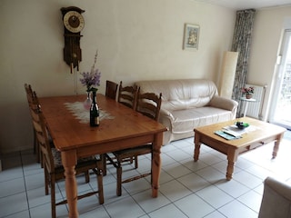 Waldsicht Esstisch mit Sofa