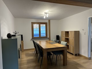 Wohn-/Esszimmer