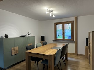 Wohn-/Esszimmer
