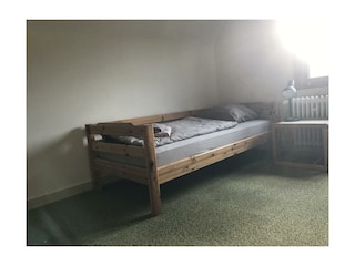Schlafzimmer 3 mit Blick zum Fluß Urft (Südseite)