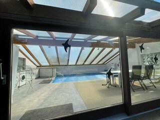 Der sonnenbeheizte Pool